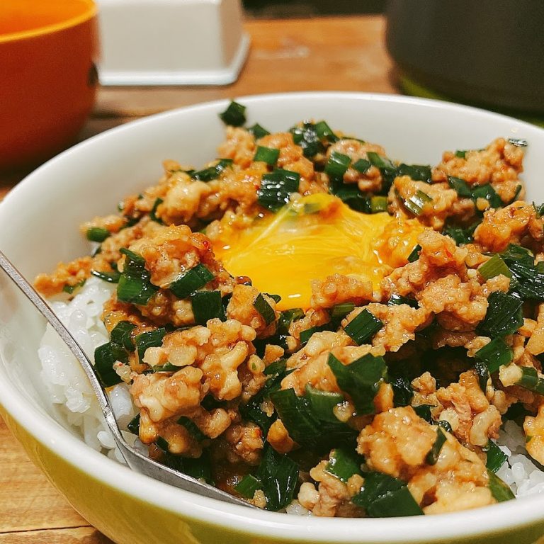 豚とニラのスタミナ丼（炒め物にもおすすめ。かけるだし醤油）